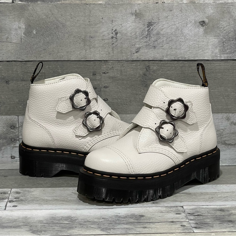 DR. MARTENS Women’s Devon Flower Platform Bootie - White - Sz - 7 .US / 38 .EU